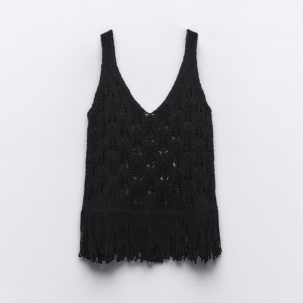 FRINGED KNIT TOP